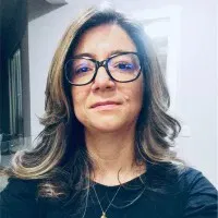 Perfil — mujer de mediana edad